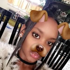 Meet your Posher, Shania